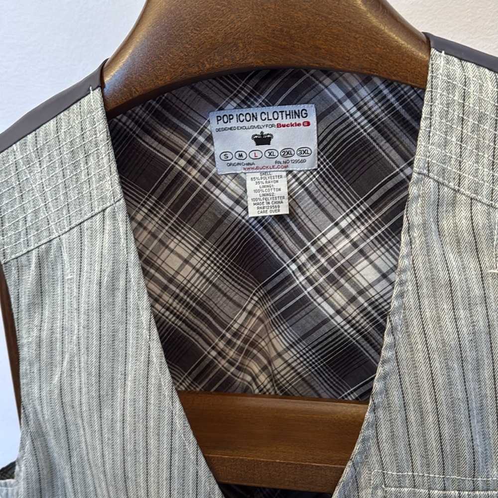 POP ICON CLOTHING vest size Large - Picture 5 of 6
